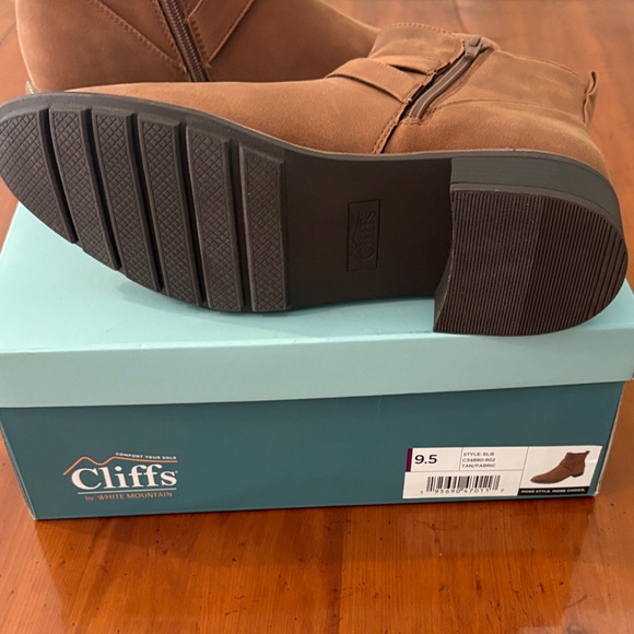 White Mountain Brown Heeled Boots with Strap NWOT - Picture 7 of 7